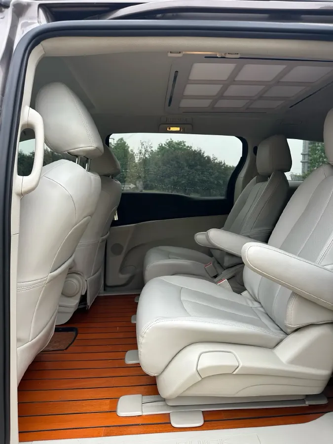 2021 Buick GL8 2.0T 237HP L4 9AT,autocango,china used car exporter,china ev exporter,chinese used car exporter,chinese used ev exporter