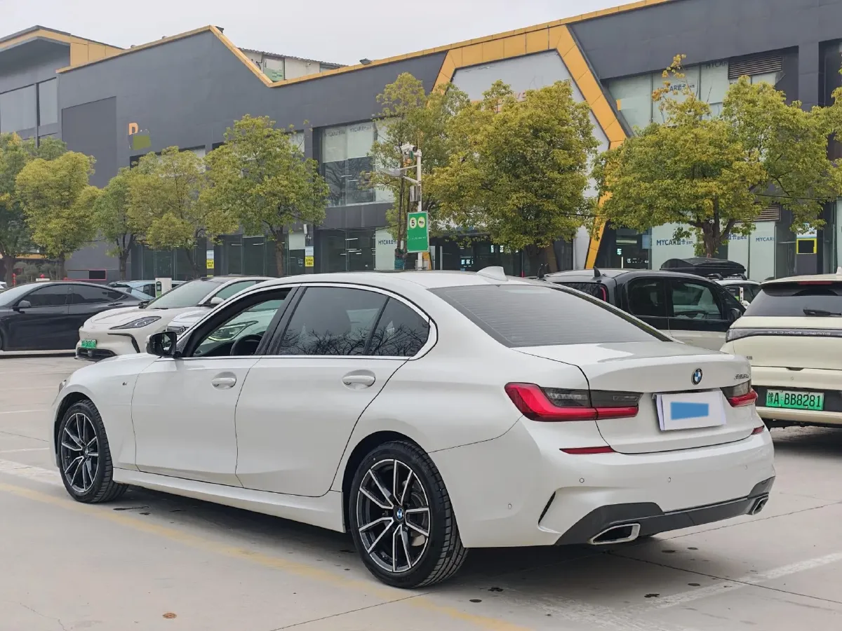 2021 BMW 3 Series 2.0T 184HP L4 8AT,autocango,china used car exporter,china ev exporter,chinese used car exporter,chinese used ev exporter