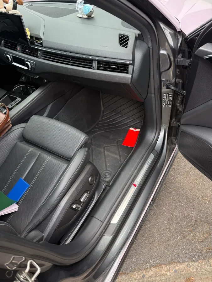 2024 Audi A4L 2.0T 190HP L4 7DCT,autocango,china used car exporter,china ev exporter,chinese used car exporter,chinese used ev exporter