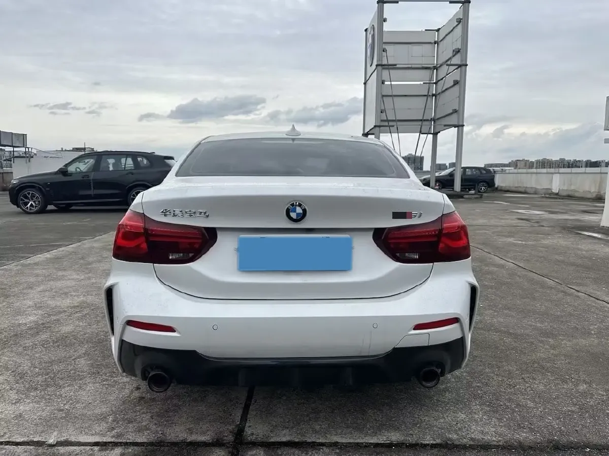 2023 BMW 1 Series 2.0T 178HP L4 7DCT,autocango,china used car exporter,china ev exporter,chinese used car exporter,chinese used ev exporter