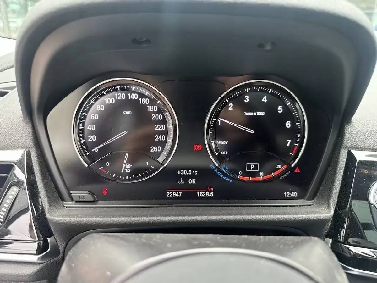 2023 BMW 1 Series 2.0T 178HP L4 7DCT,autocango,china used car exporter,china ev exporter,chinese used car exporter,chinese used ev exporter