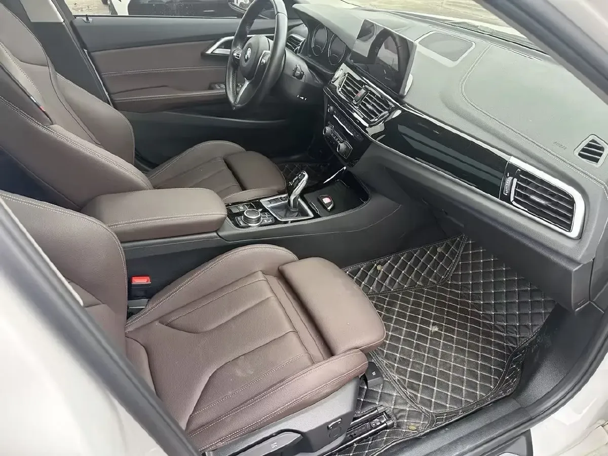 2023 BMW 1 Series 2.0T 178HP L4 7DCT,autocango,china used car exporter,china ev exporter,chinese used car exporter,chinese used ev exporter
