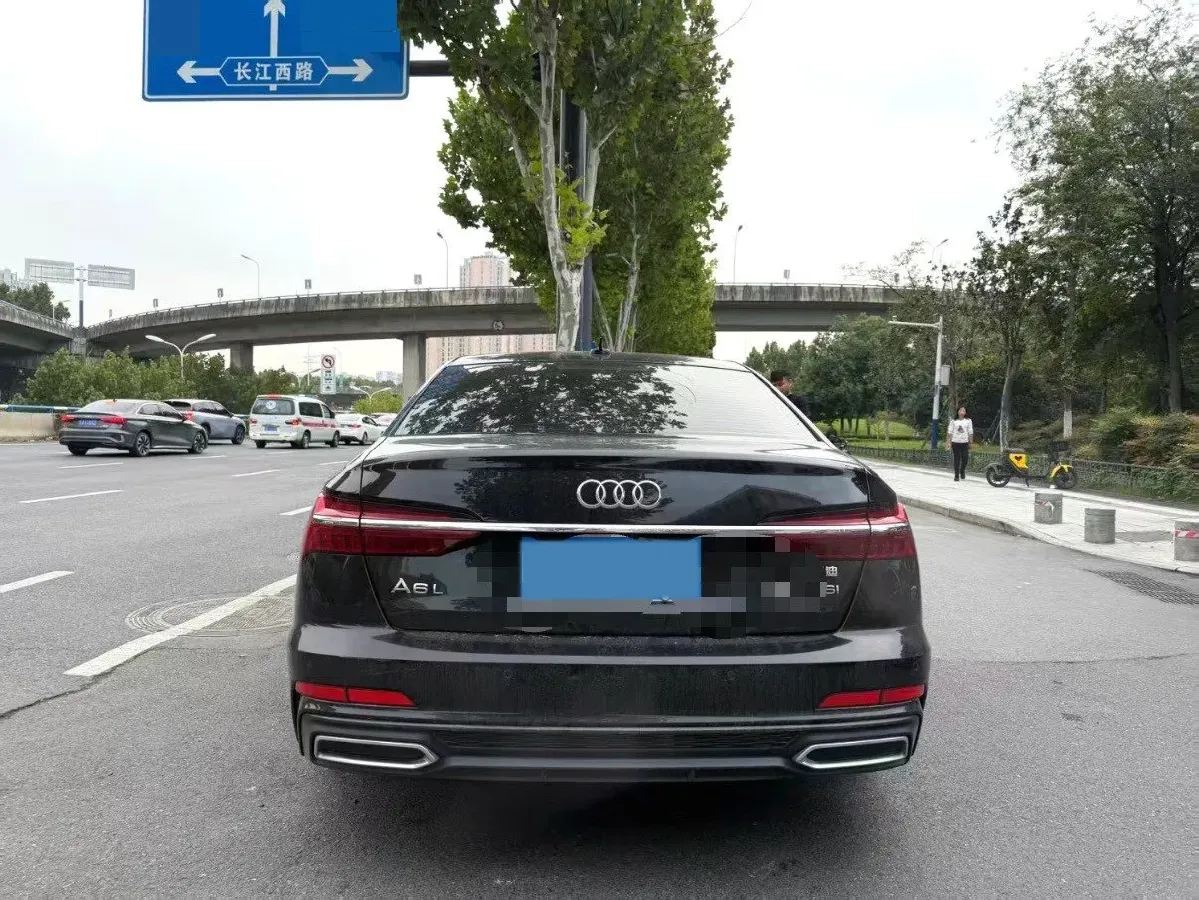 2020 Audi A6L 2.0T 224HP L4 7DCT,autocango,china used car exporter,china ev exporter,chinese used car exporter,chinese used ev exporter