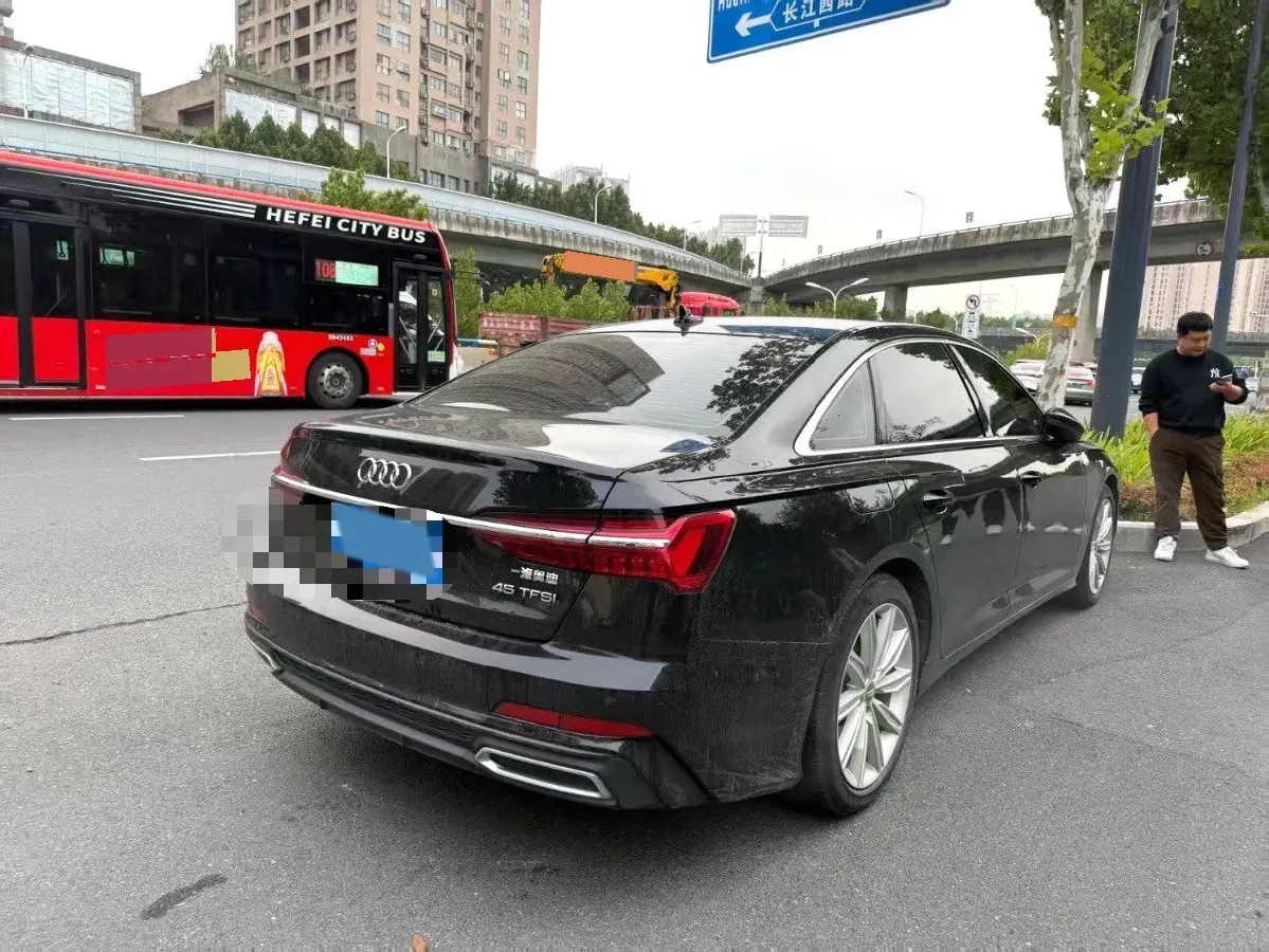 2020 Audi A6L 2.0T 224HP L4 7DCT,autocango,china used car exporter,china ev exporter,chinese used car exporter,chinese used ev exporter