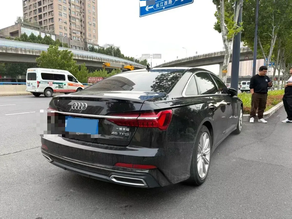 2020 Audi A6L 2.0T 224HP L4 7DCT,autocango,china used car exporter,china ev exporter,chinese used car exporter,chinese used ev exporter