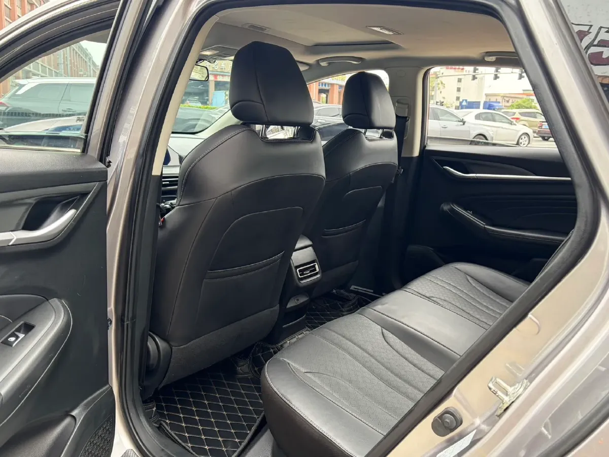 2021 ChangAn Eado 1.6L 128HP L4 CVT,autocango,china used car exporter,china ev exporter,chinese used car exporter,chinese used ev exporter