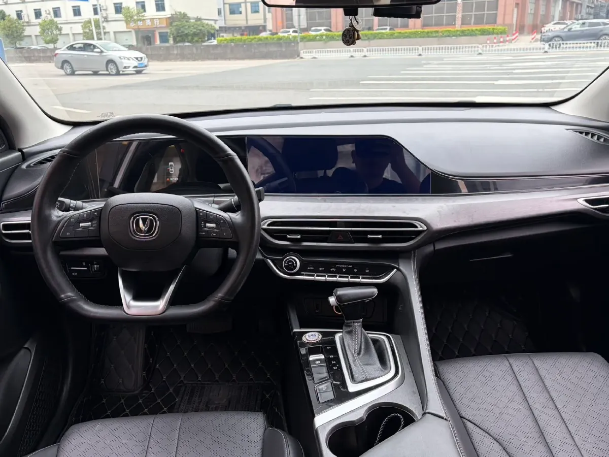 2021 ChangAn Eado 1.6L 128HP L4 CVT,autocango,china used car exporter,china ev exporter,chinese used car exporter,chinese used ev exporter