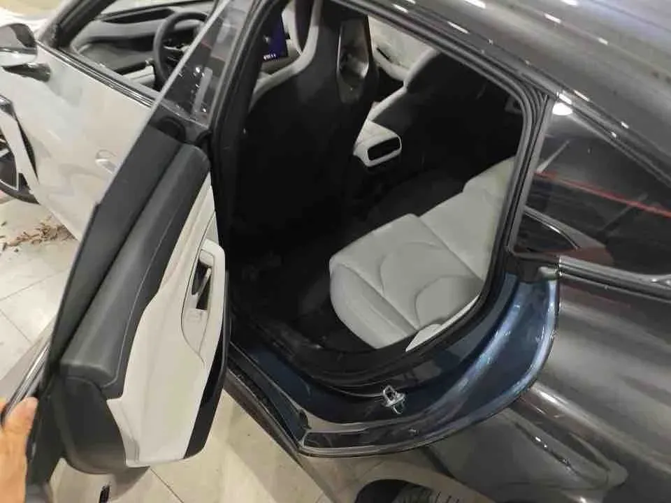 2024 MI SU7 BEV 101KWH,autocango,china used car exporter,china ev exporter,chinese used car exporter,chinese used ev exporter