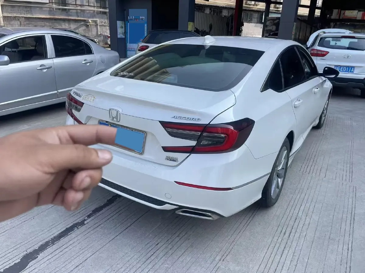 2022 Honda Accord 1.5T 194HP L4 CVT,autocango,china used car exporter,china ev exporter,chinese used car exporter,chinese used ev exporter