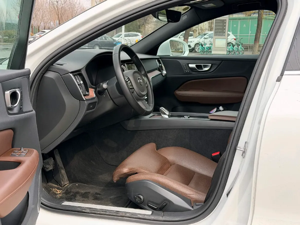 2024 Ford TransitT8 2.3T 174HP L4 8AT,autocango,china used car exporter,china ev exporter,chinese used car exporter,chinese used ev exporter