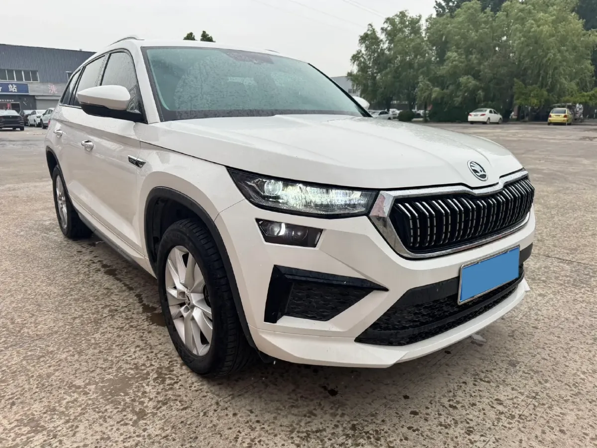 2023 Skoda Kodiak 2.0T 186HP L4 7DCT,autocango,china used car exporter,china ev exporter,chinese used car exporter,chinese used ev exporter