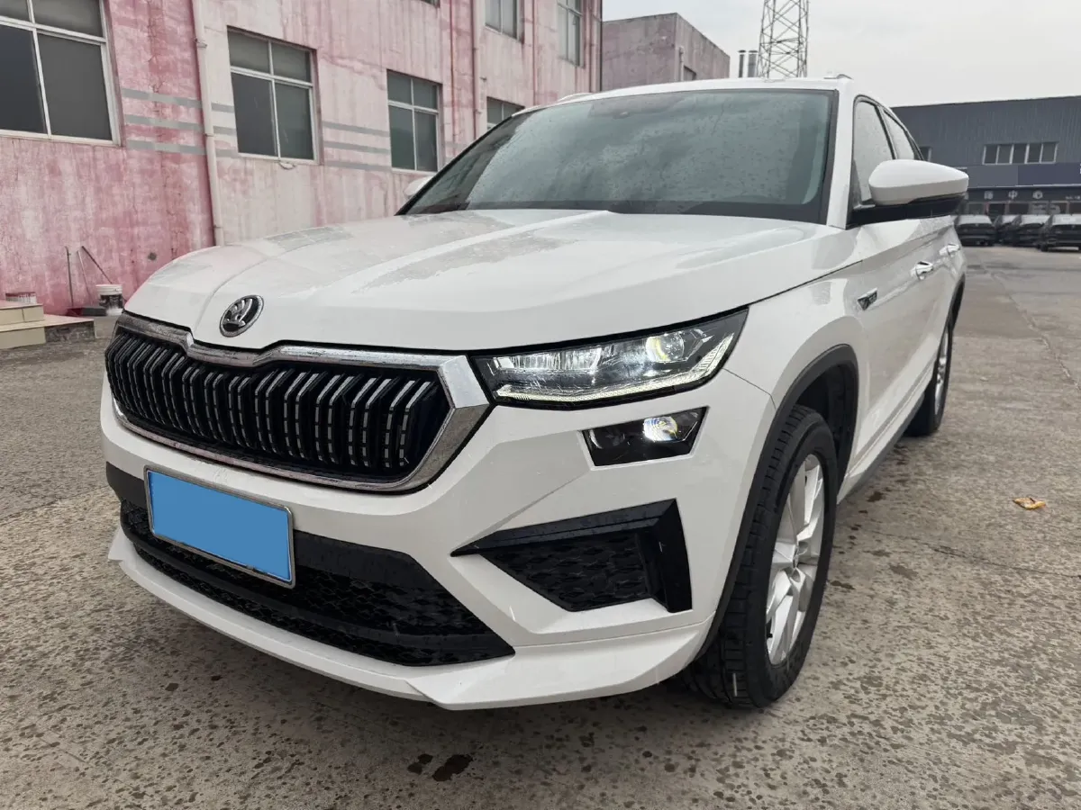 2023 Skoda Kodiak 2.0T 186HP L4 7DCT,autocango,china used car exporter,china ev exporter,chinese used car exporter,chinese used ev exporter