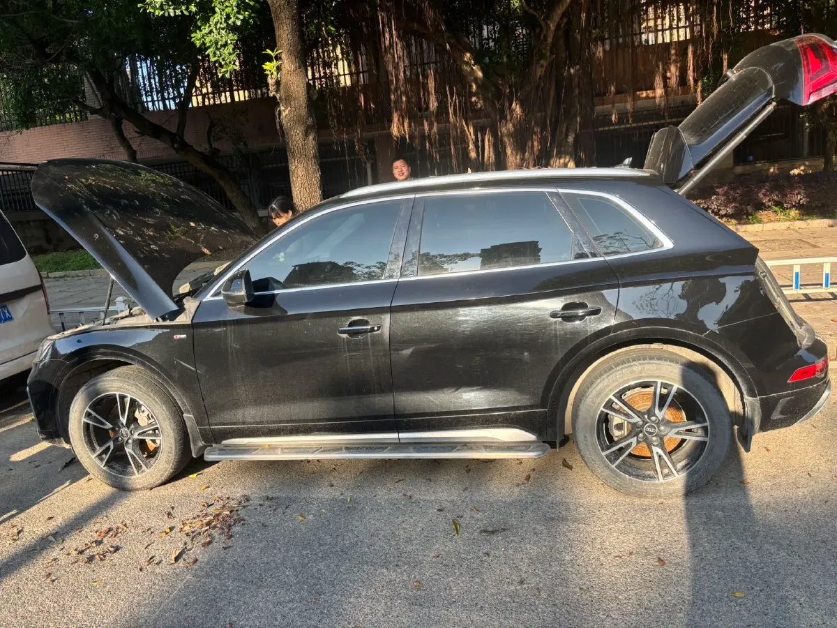 2023 Audi Q5L 2.0T 190HP L4 7DCT,autocango,china used car exporter,china ev exporter,chinese used car exporter,chinese used ev exporter