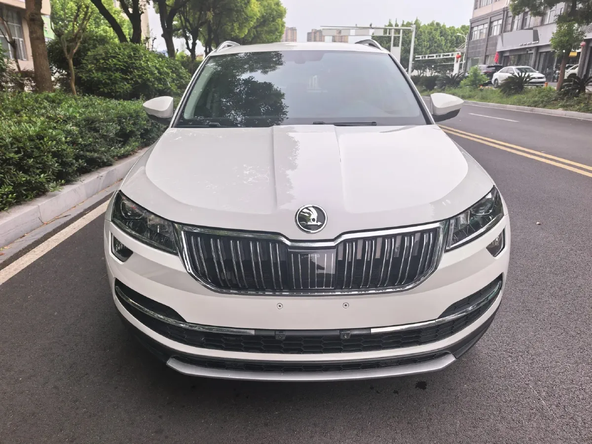 2020 Skoda Karoq 1.4T 150HP L4 7DCT,autocango,china used car exporter,china ev exporter,chinese used car exporter,chinese used ev exporter