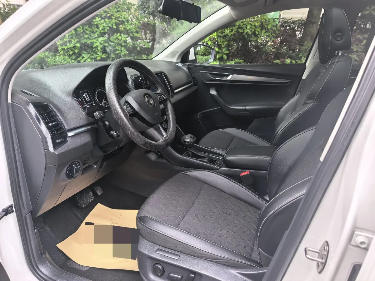 2020 Skoda Karoq 1.4T 150HP L4 7DCT,autocango,china used car exporter,china ev exporter,chinese used car exporter,chinese used ev exporter