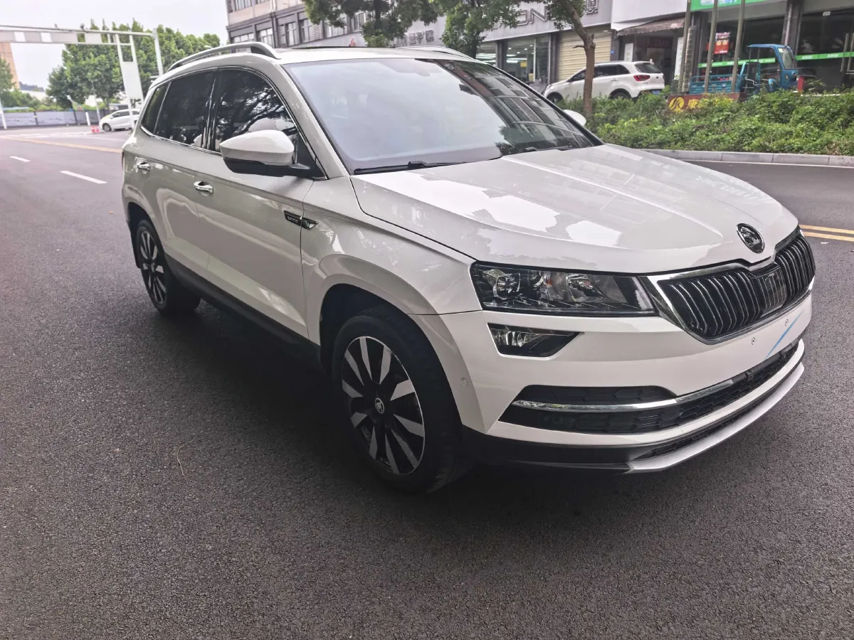 2020 Skoda Karoq 1.4T 150HP L4 7DCT,autocango,china used car exporter,china ev exporter,chinese used car exporter,chinese used ev exporter