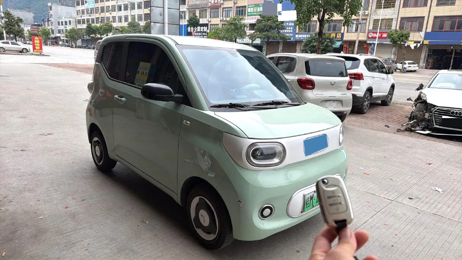 2025 WuLing HongGuang MINI EV BEV 16.2KWH,autocango,china used car exporter,china ev exporter,chinese used car exporter,chinese used ev exporter