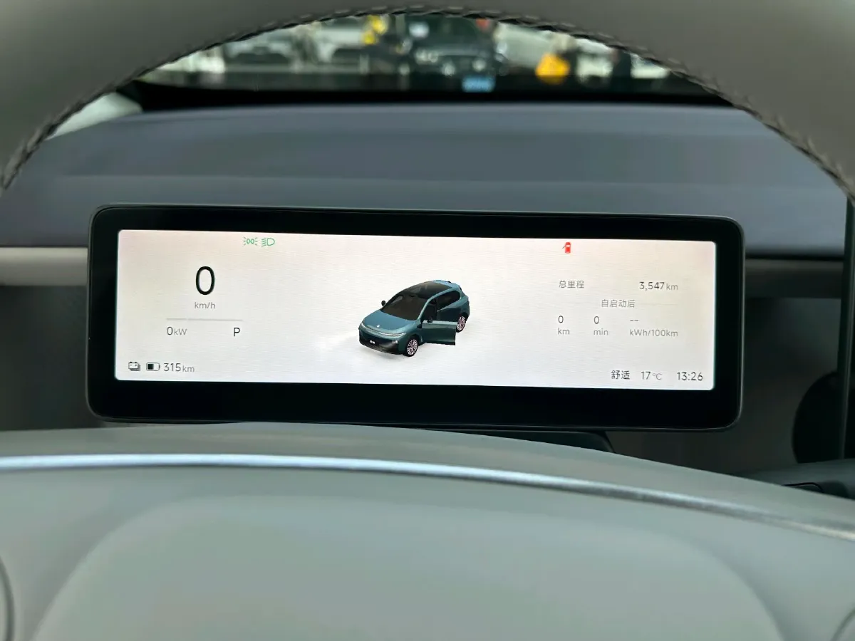 2025 Leapmotor B10 BEV 67.1KWH,autocango,china used car exporter,china ev exporter,chinese used car exporter,chinese used ev exporter