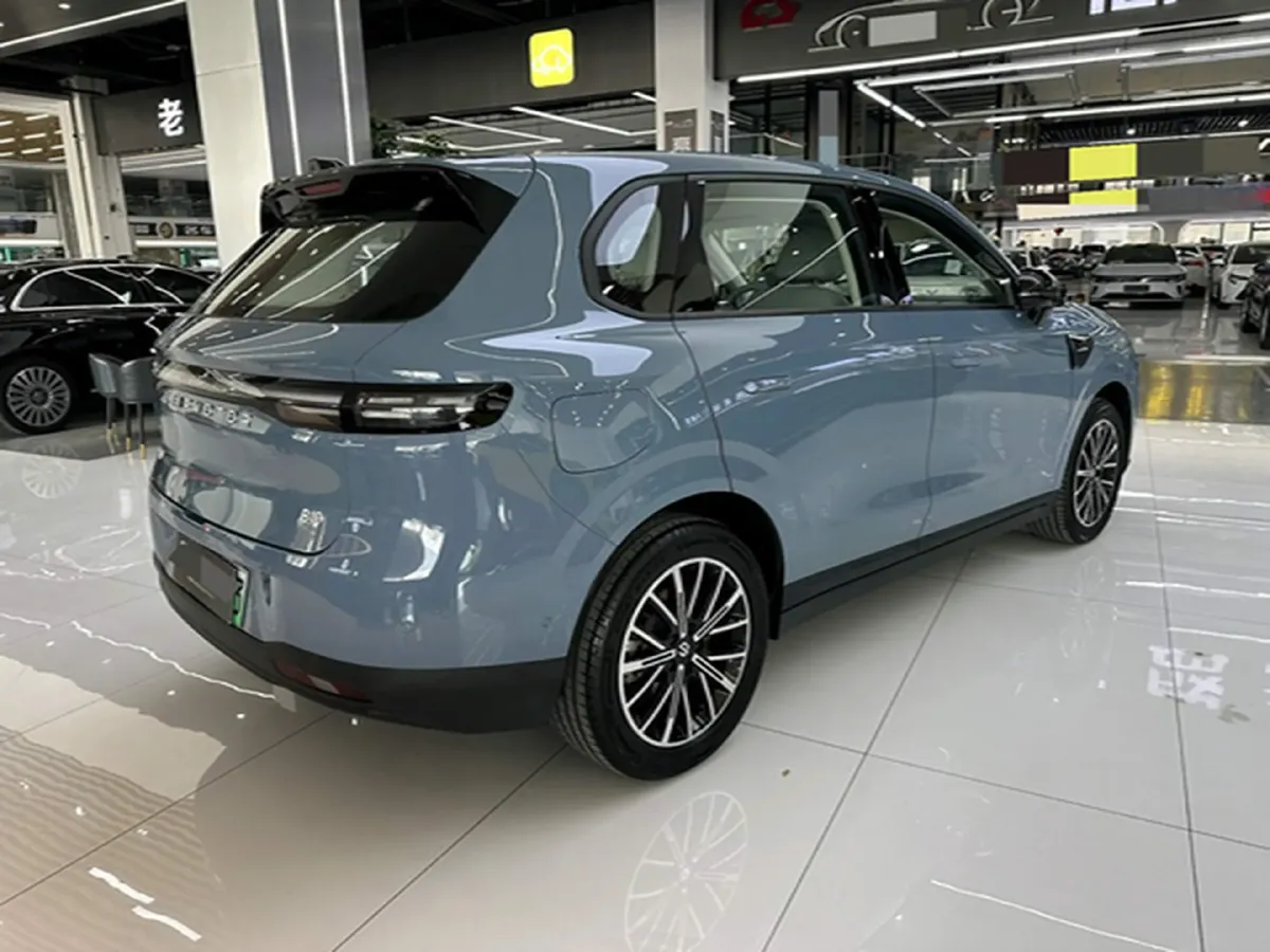 2025 Leapmotor B10 BEV 67.1KWH,autocango,china used car exporter,china ev exporter,chinese used car exporter,chinese used ev exporter