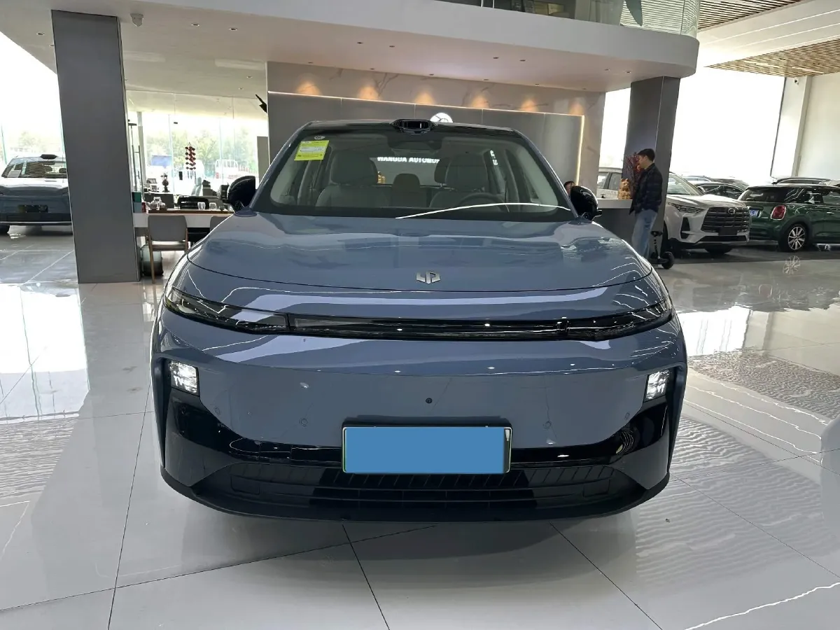 2025 Leapmotor B10 BEV 67.1KWH,autocango,china used car exporter,china ev exporter,chinese used car exporter,chinese used ev exporter