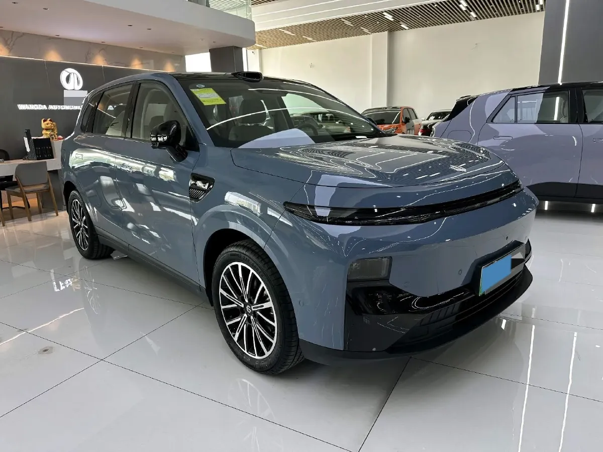 2025 Leapmotor B10 BEV 67.1KWH,autocango,china used car exporter,china ev exporter,chinese used car exporter,chinese used ev exporter