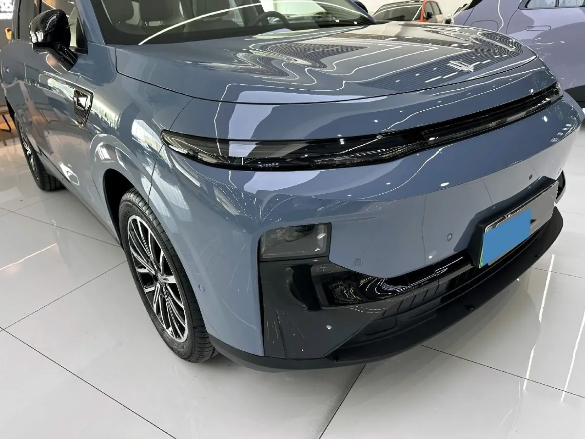 2025 Leapmotor B10 BEV 67.1KWH,autocango,china used car exporter,china ev exporter,chinese used car exporter,chinese used ev exporter