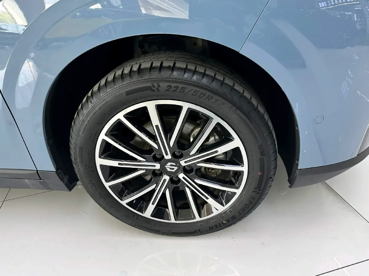 2025 Leapmotor B10 BEV 67.1KWH,autocango,china used car exporter,china ev exporter,chinese used car exporter,chinese used ev exporter