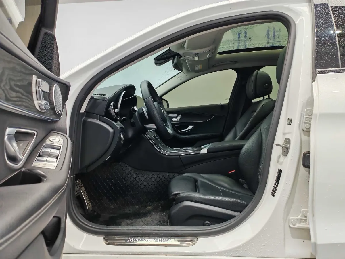 2021 Mercedes-Benz C Class 1.5T 184HP L4 9AT,autocango,china used car exporter,china ev exporter,chinese used car exporter,chinese used ev exporter