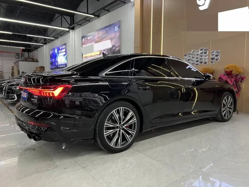 2024 Audi A6L 2.0T 245HP L4 7DCT,autocango,china used car exporter,china ev exporter,chinese used car exporter,chinese used ev exporter