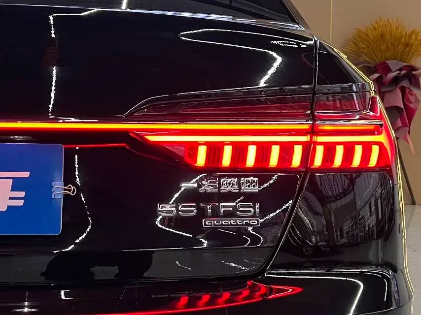 2024 Audi A6L 2.0T 245HP L4 7DCT,autocango,china used car exporter,china ev exporter,chinese used car exporter,chinese used ev exporter