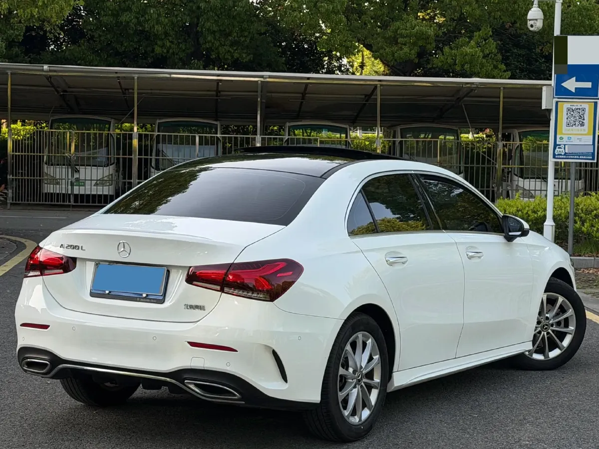 2022 Mercedes-Benz A Class 1.3T 163HP L4 7DCT,autocango,china used car exporter,china ev exporter,chinese used car exporter,chinese used ev exporter