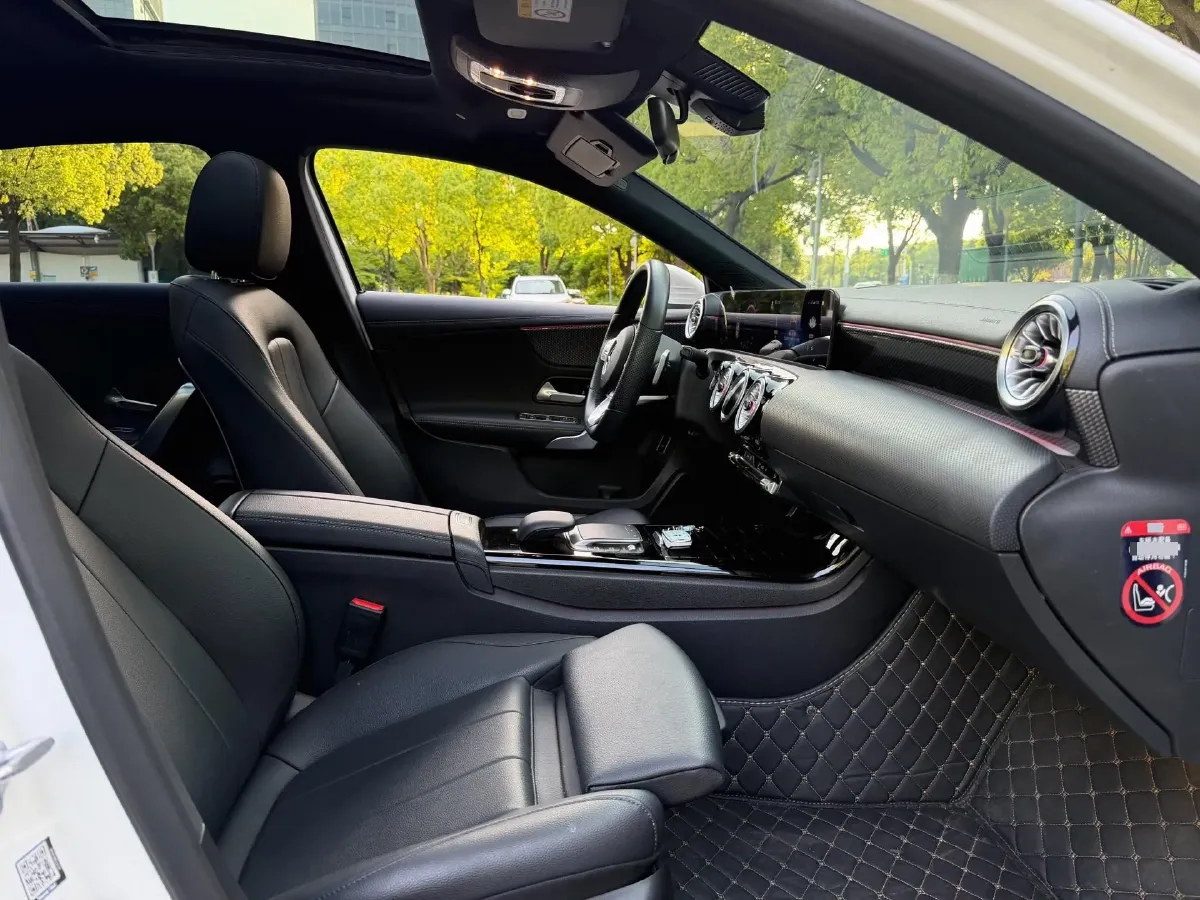 2022 Mercedes-Benz A Class 1.3T 163HP L4 7DCT,autocango,china used car exporter,china ev exporter,chinese used car exporter,chinese used ev exporter