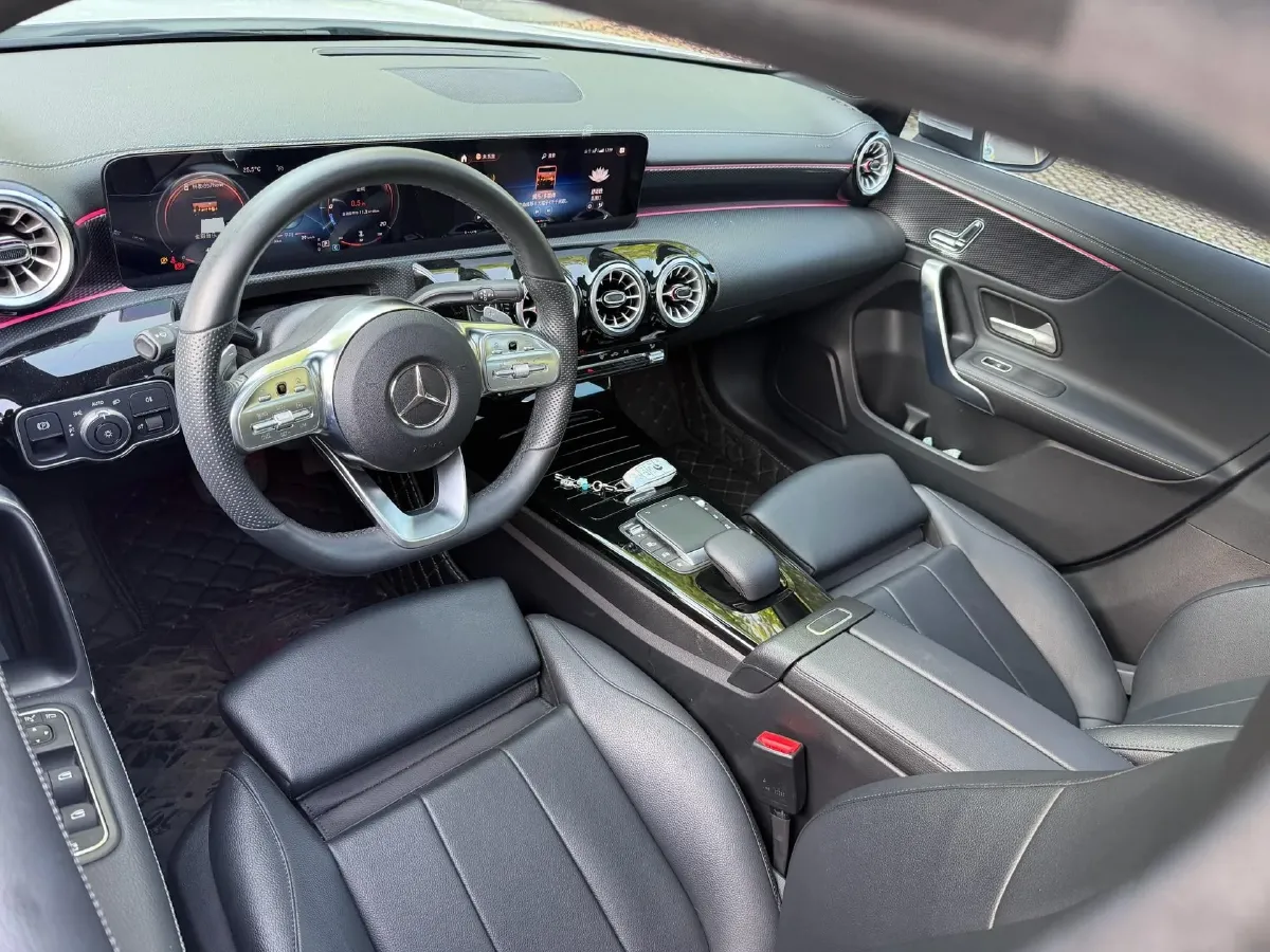 2022 Mercedes-Benz A Class 1.3T 163HP L4 7DCT,autocango,china used car exporter,china ev exporter,chinese used car exporter,chinese used ev exporter