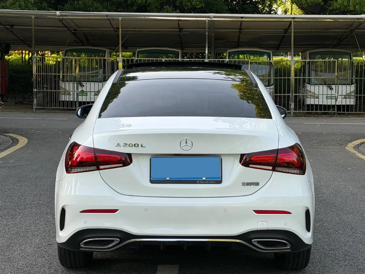 2022 Mercedes-Benz A Class 1.3T 163HP L4 7DCT,autocango,china used car exporter,china ev exporter,chinese used car exporter,chinese used ev exporter