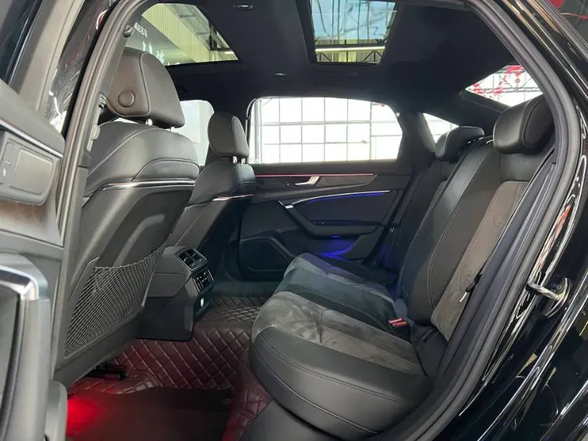 2021 Audi A6L 2.0T 224HP L4 7DCT,autocango,china used car exporter,china ev exporter,chinese used car exporter,chinese used ev exporter