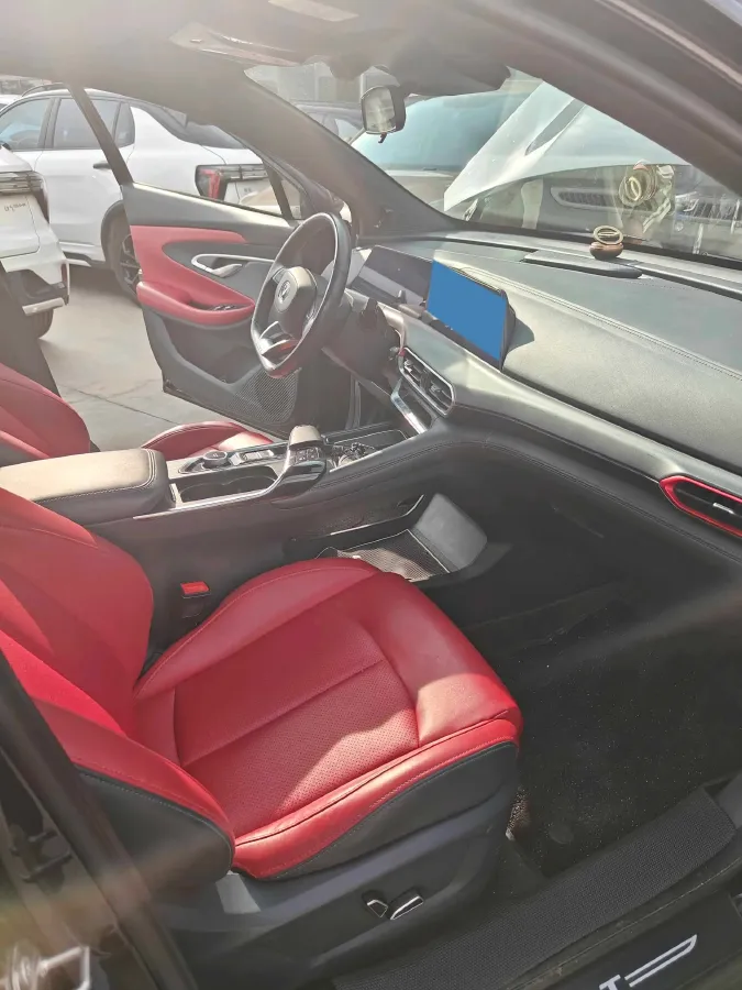 2020 ChangAn UNI-T 1.5T 180HP L4 7DCT,autocango,china used car exporter,china ev exporter,chinese used car exporter,chinese used ev exporter