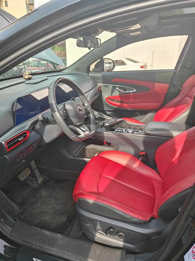 2020 ChangAn UNI-T 1.5T 180HP L4 7DCT,autocango,china used car exporter,china ev exporter,chinese used car exporter,chinese used ev exporter