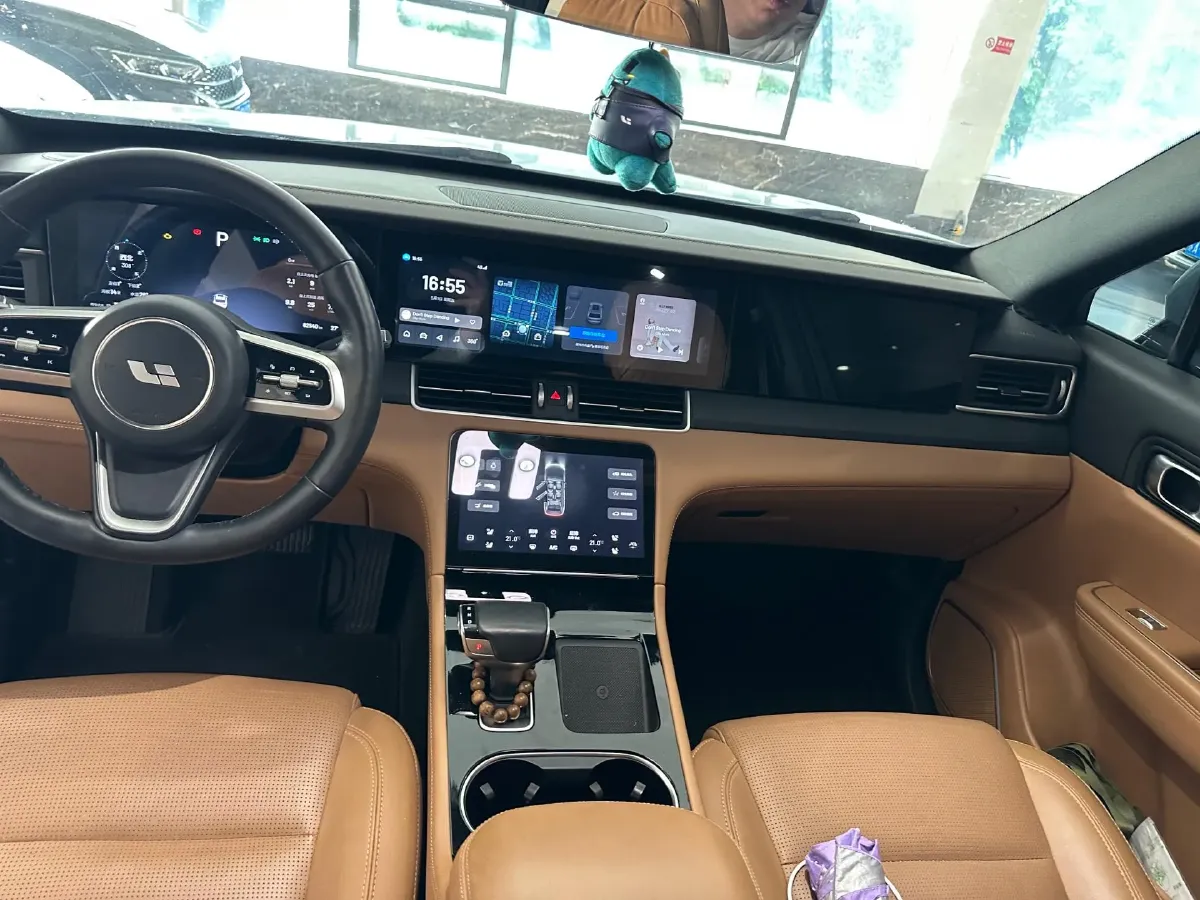2021 Li ONE Range Extended 131HP REEV 40.5KWH,autocango,china used car exporter,china ev exporter,chinese used car exporter,chinese used ev exporter