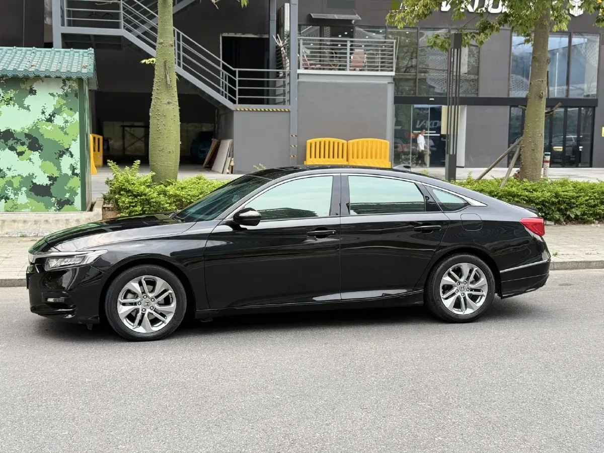 2018 Honda Accord 1.5T 194HP L4 CVT,autocango,china used car exporter,china ev exporter,chinese used car exporter,chinese used ev exporter