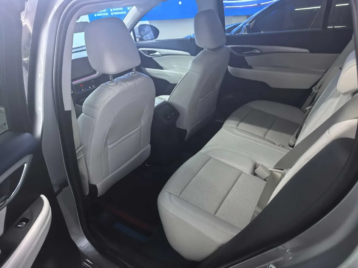 2024 Buick EnvisionPlus 2.0T 237HP L4 9AT,autocango,china used car exporter,china ev exporter,chinese used car exporter,chinese used ev exporter