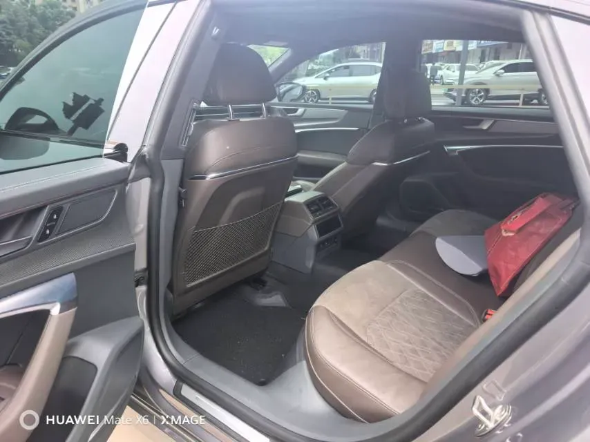 2022 Jeep Wrangler 2.0T 266HP L4 8AT,autocango,china used car exporter,china ev exporter,chinese used car exporter,chinese used ev exporter