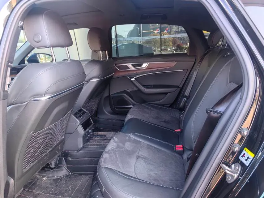 2022 Audi A6L 3.0T 340HP V6 7DCT,autocango,china used car exporter,china ev exporter,chinese used car exporter,chinese used ev exporter