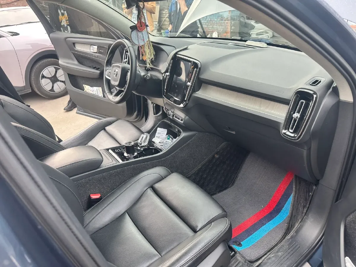 2020 Volvo XC40 2.0T 190HP L4 8AT,autocango,china used car exporter,china ev exporter,chinese used car exporter,chinese used ev exporter
