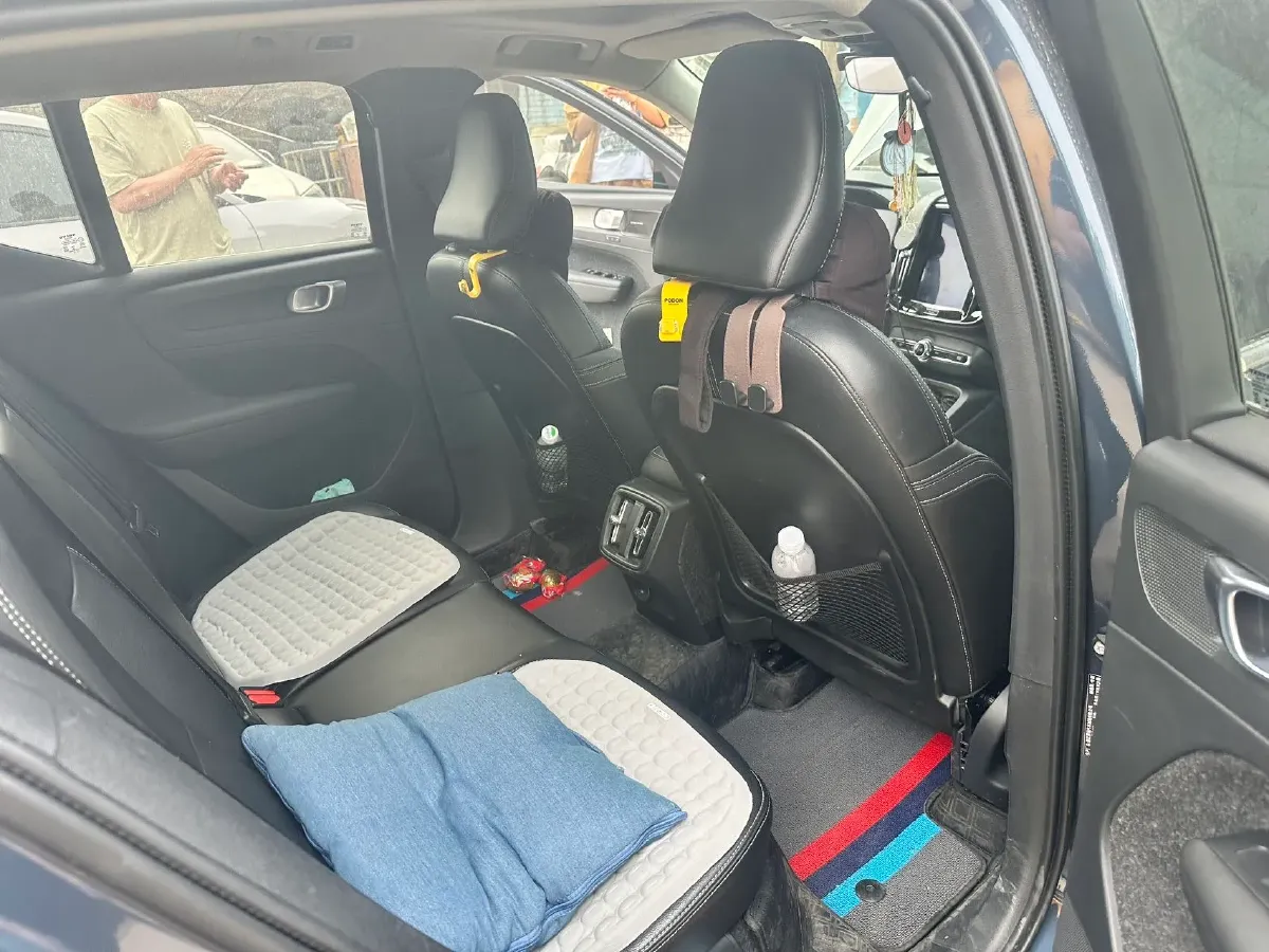 2020 Volvo XC40 2.0T 190HP L4 8AT,autocango,china used car exporter,china ev exporter,chinese used car exporter,chinese used ev exporter