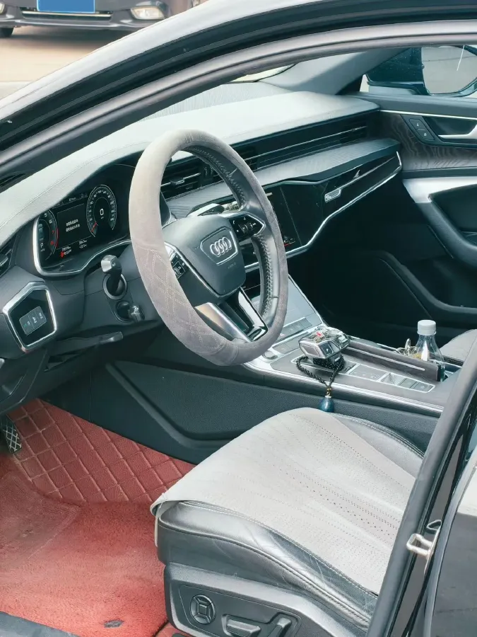 2021 Audi A6L 2.0T 190HP L4 7DCT,autocango,china used car exporter,china ev exporter,chinese used car exporter,chinese used ev exporter