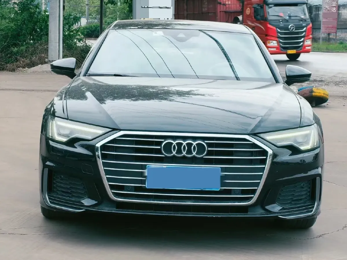 2021 Audi A6L 2.0T 190HP L4 7DCT,autocango,china used car exporter,china ev exporter,chinese used car exporter,chinese used ev exporter