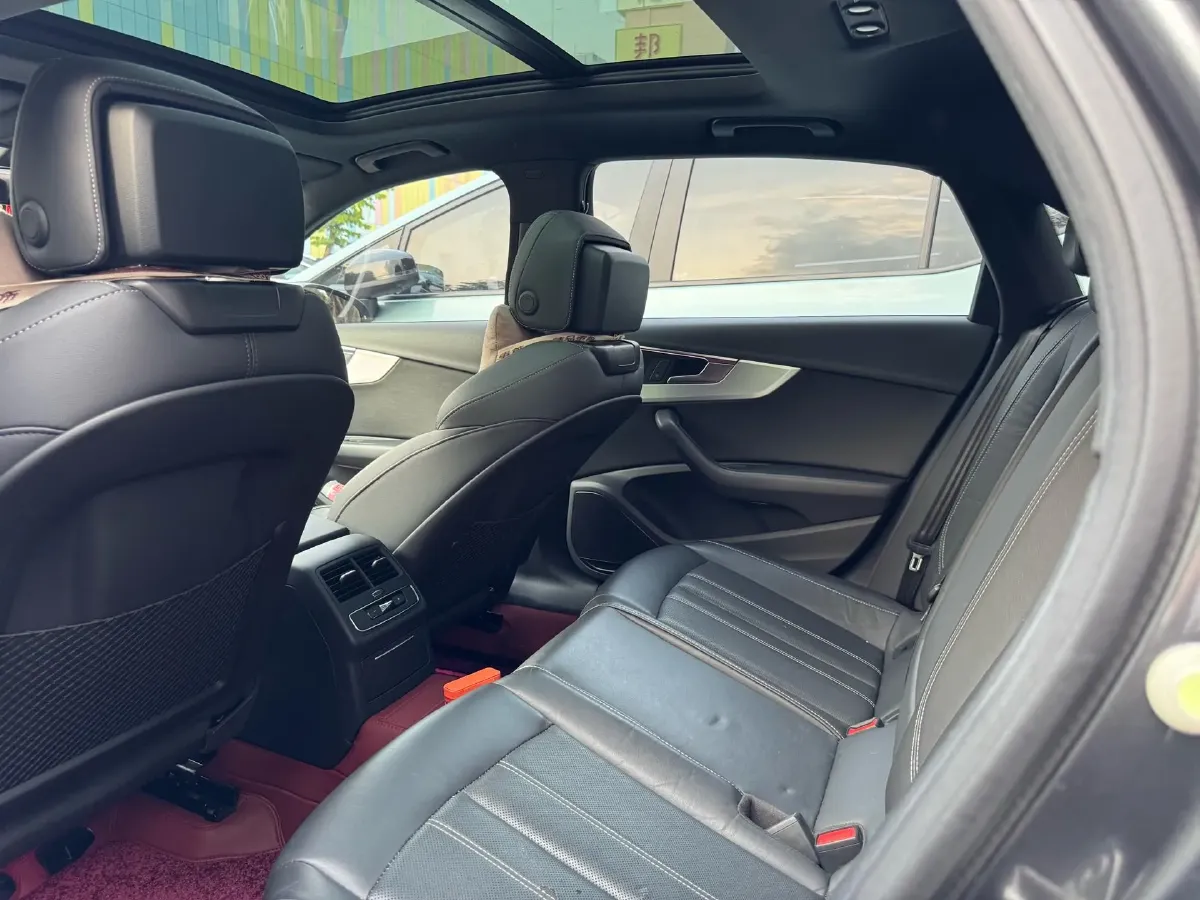2020 Audi A4L 2.0T 190HP L4 7DCT,autocango,china used car exporter,china ev exporter,chinese used car exporter,chinese used ev exporter