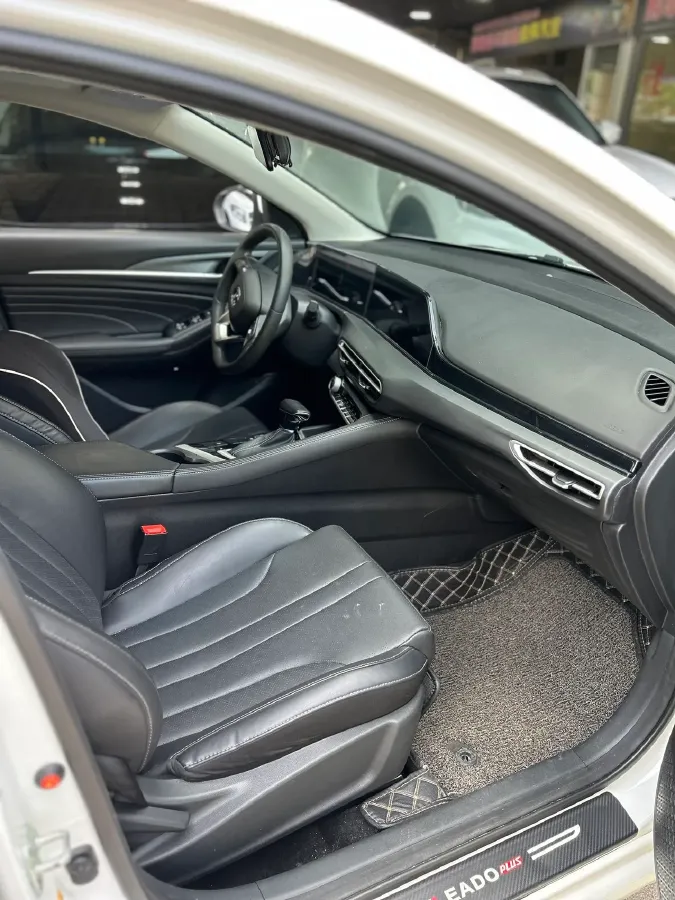 2021 ChangAn Eado 1.6L 128HP L4 CVT,autocango,china used car exporter,china ev exporter,chinese used car exporter,chinese used ev exporter
