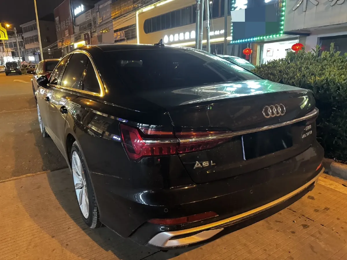 2023 Audi A6L 2.0T 245HP L4 7DCT,autocango,china used car exporter,china ev exporter,chinese used car exporter,chinese used ev exporter