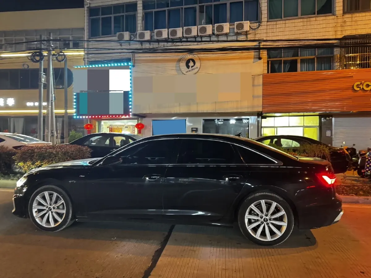 2023 Audi A6L 2.0T 245HP L4 7DCT,autocango,china used car exporter,china ev exporter,chinese used car exporter,chinese used ev exporter